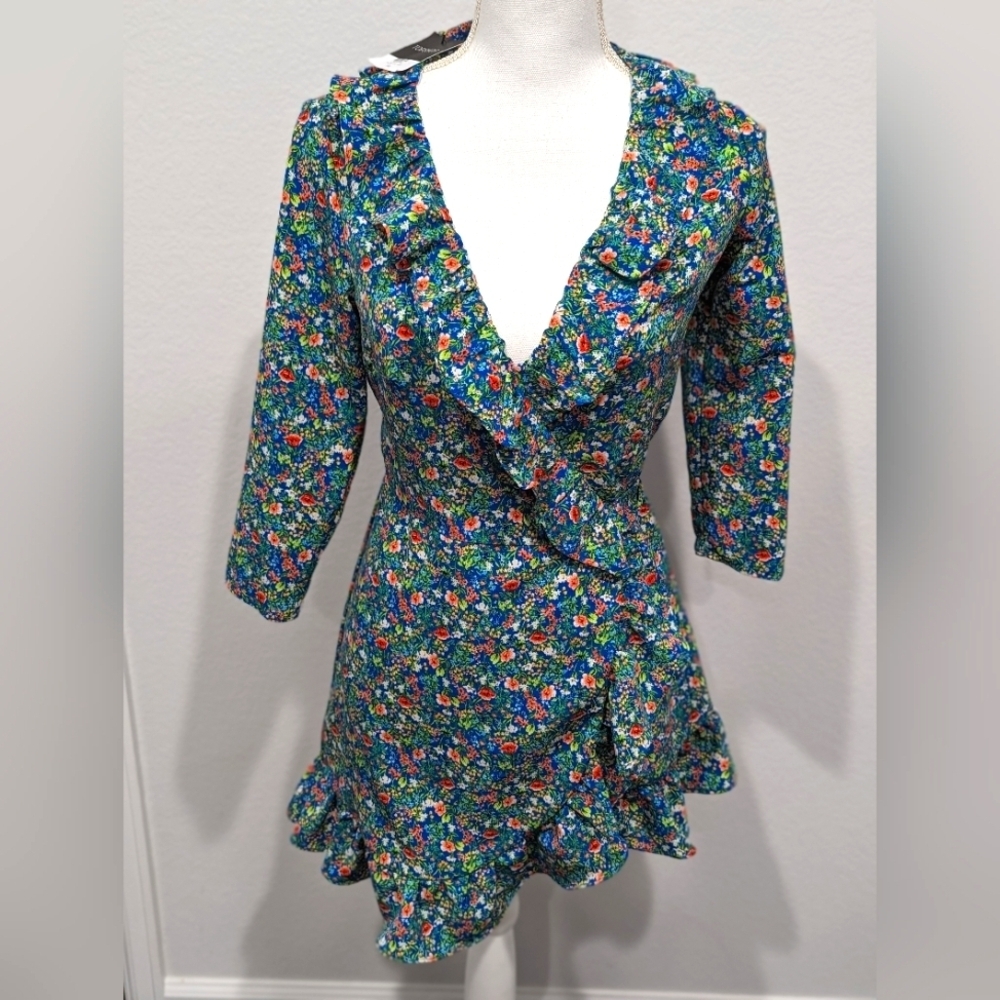 NWT Top Shop Wrap Blouse Blue Green Floral Top Ruffles Ties V Neck Size 4 - Picture 1 of 7